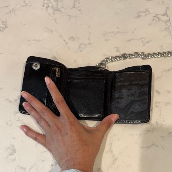Vintage 90s black leather trifold biker chain wallet skull design goth grunge - Picture 6 of 11